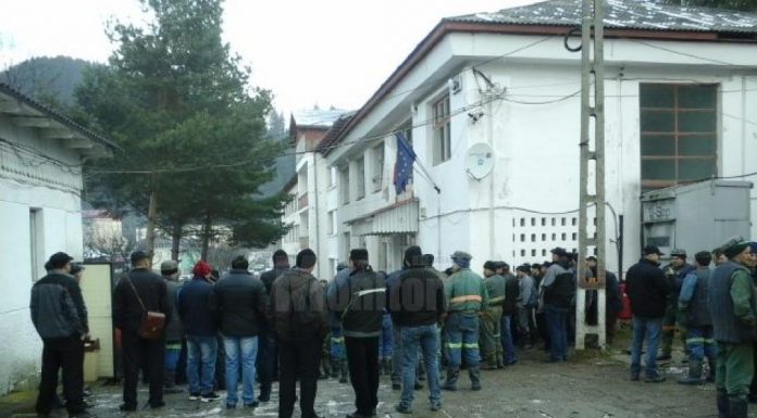 Minerii de la Compania Uraniului, în grevă!
