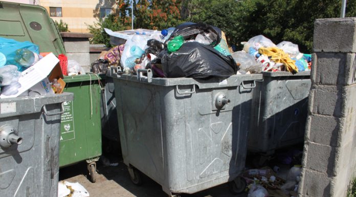 Firma Polaris este OBLIGATĂ să ridice gunoiul menajer