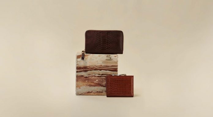 Portofel din piele întoarsă, piele sau țesătură?