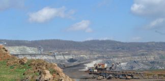 CEO izolează 100 de familii! ,,Ne-au minţit și ne-au furat!”