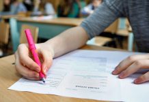 Reprezentanții elevilor cer publicarea procedurii de organizare și a programei pentru simulări