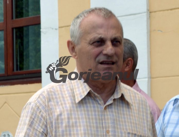 vasile-popeanga-in-picioare