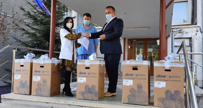 Concentratoare de oxigen, în valoare de 40.000 de lei, donate la Motru!