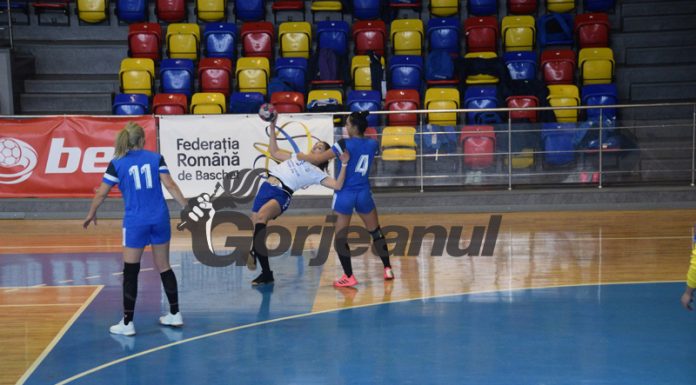 Înfrângere cu Deva! Handbalistele au pierdut locul întâi