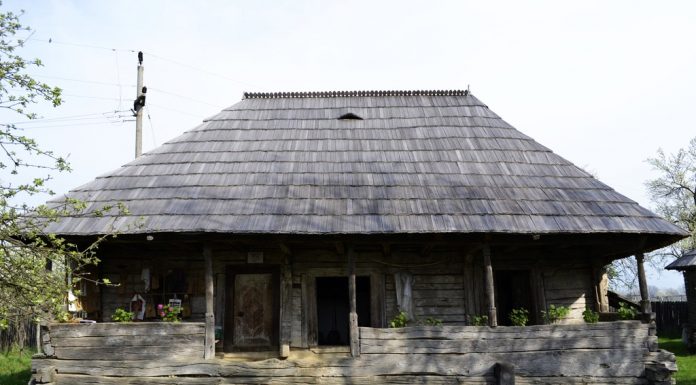 Așteaptă să intre în posesia casei memoriale de la Hobița