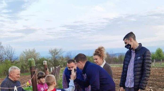 Peste o sută de plase cu alimente! Tinerii din TSD Gorj, aproape de nevoiași