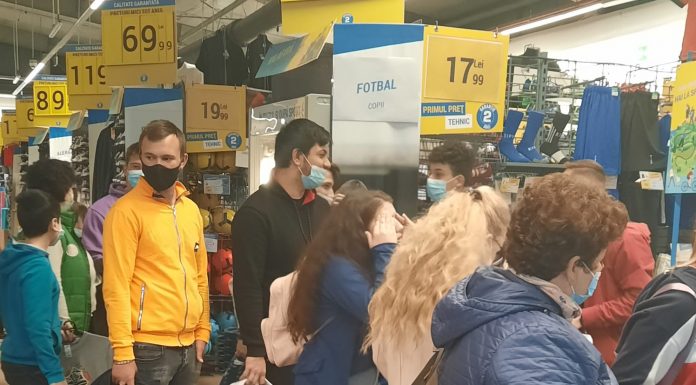 Parlamentarii PNL Gorj le-au făcut bucurii la 40 de copii din DGASDPC