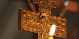 Să rostim cu evlavie RUGĂCIUNEA SFINTEI CRUCI – „Crucii Tale ne închinăm Stăpâne și sfântă Învierea Ta o lăudăm și o slăvim”!