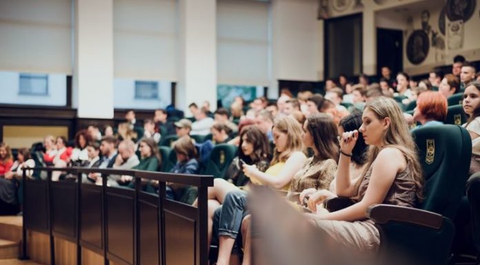 CNE organizează Gala Elevului Reprezentant