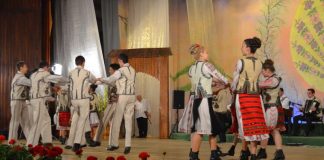 23 de ansambluri, din trei județe, la Festivalul Jocului și Portului Popular pentru Tineret ,,Memorial Liviu Dafinescu”