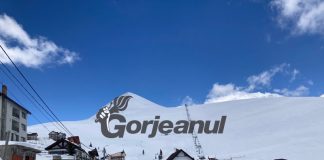 Începe deszăpezirea Transalpinei. Asfalt nou la Rânca