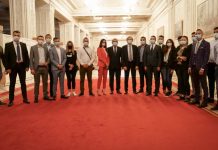 Tineri social-democrați, invitați la Parlament