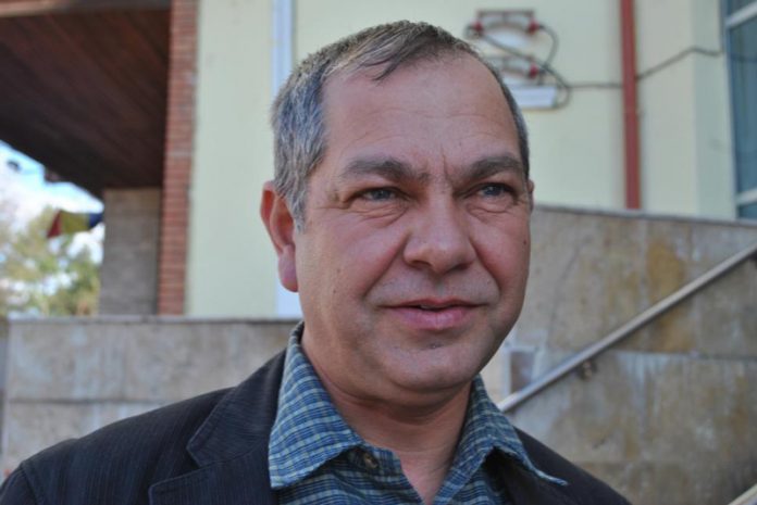 64da40ce31bf5225a233494b44b637e9maxim