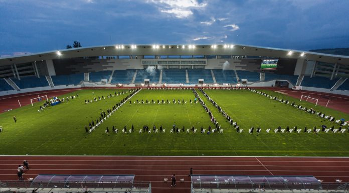 Festivități de absolvire pentru elevii din Târgu-Jiu, pe Stadionul Municipal