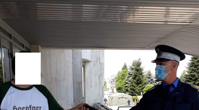 Telefon găsit de un jandarm, restituit proprietarului