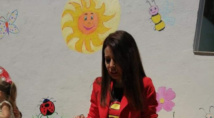 Inspectorul general școlar a îmbrăcat tricoul cu Superman și …