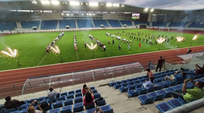 Absolvenții, însoțiți de câte două persoane la ceremoniile de pe Stadionul Municipal Târgu Jiu