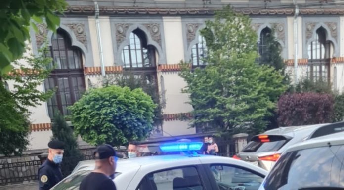 Urmărire de Paște! BMW oprit în trafic după ce șoferul a ignorat semnalul polițiștilor