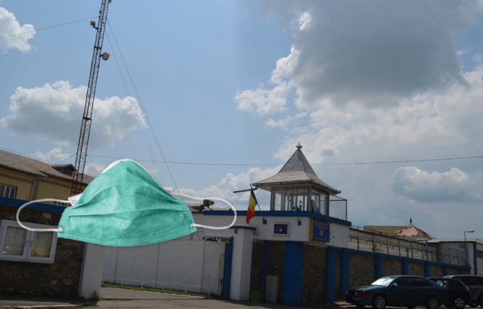 Penitenciar-cu-masca