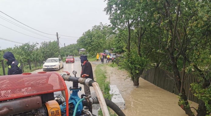 FOTO: Inundaţii la Târgu Jiu şi Jupâneşti!
