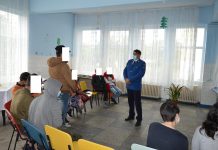 Jandarmii gorjeni, în vizită la Complexul de Servicii Comunitare pentru Copilul cu Nevoi Speciale Târgu Jiu
