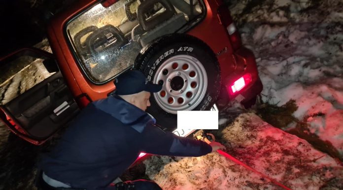 Familie înzăpezită pe Sohodol de Înviere! Intervenţie de patru ore!