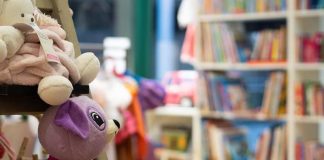 Comercianți gorjeni de jucării, amendați de comisarii Protecției Consumatorilor