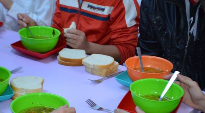 Programul „Masa caldă” se reia de mâine, la Polovragi