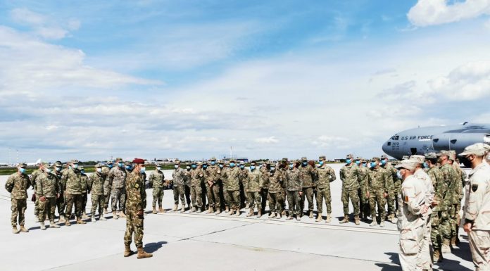 Militarii români se întorc din Afganistan