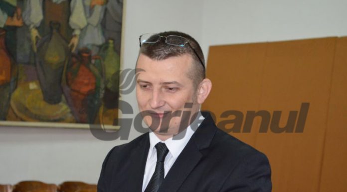 Directorii CEO Constantin Bălăşoiu şi Lăcrămioara Pinţea, TRIMIŞI ACASĂ de parlamentarul liberal Gheorghe Pecingină!