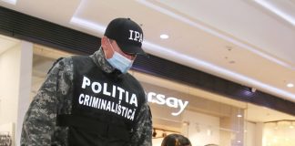 Mall-ul din Târgu-Jiu, loc de întâlnire a copiilor cu polițiștii criminaliști! Câinii, vedetele de ieri!