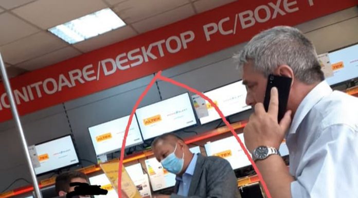 VIDEO: Șef din CEO, la shopping, în timpul programului, cu mașina companiei!