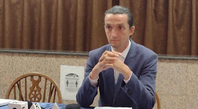 Directorul Teatrului ,,Elvira Godeanu”, Cosmin Brehuță, este nebun