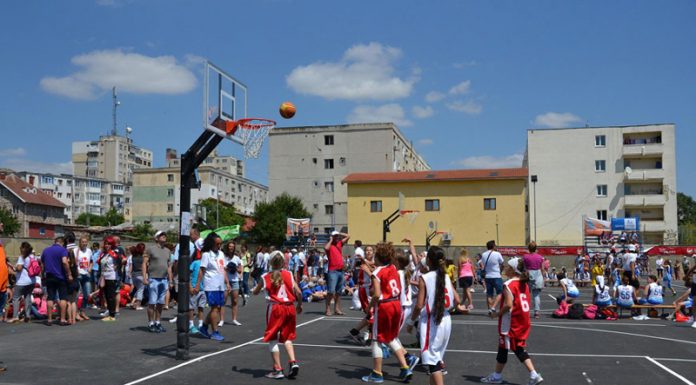 Patru echipe din Gorj, la Costineşti