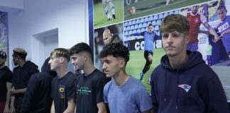 Roberto Mălăele, cu lotul de seniori la reunirea Farului