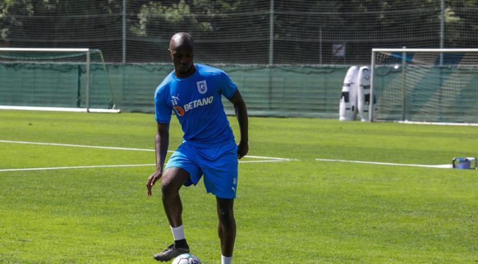 Craiova a transferat încă un fundaș