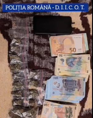 VIDEO:Patru bărbaţi au fost arestaţi pentru TRAFIC DE DROGURI DE MARE RISC!