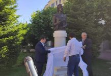 Bust al lui Mihai Eminescu, dezvelit la Târgu Jiu
