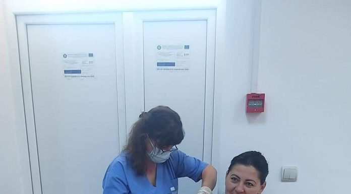 Vaccinare mobilă la Ciuperceni, cu echipa de la Centrul Bălești
