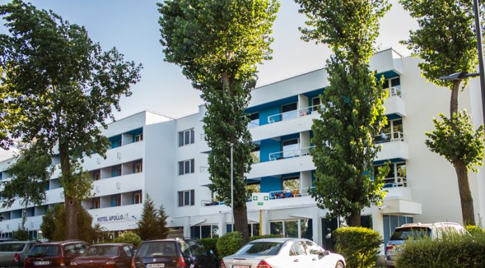 Opt lideri din CEO se bronzează la Mamaia! Pe banii FNME, sindicaliștii se relaxează în centrul wellness de la Hotel Apollo