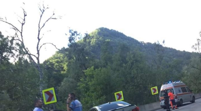 Accident cu victime pe Defileu, la volan un tânăr de 19 ani din Târgu Jiu