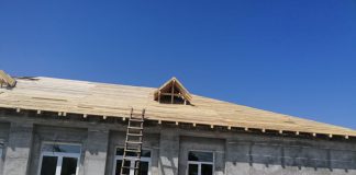 Lucrări avansate la Căminul Cultural Scoarța