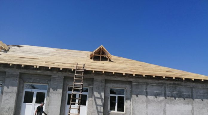 Lucrări avansate la Căminul Cultural Scoarța