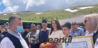 Stâna Ștefanu a renăscut din propria-i cenușă! E punct gastronomic local!