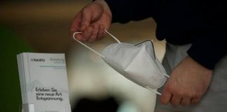 Prins fără mască, iertat de judecători. Amendă transformată în avertisment