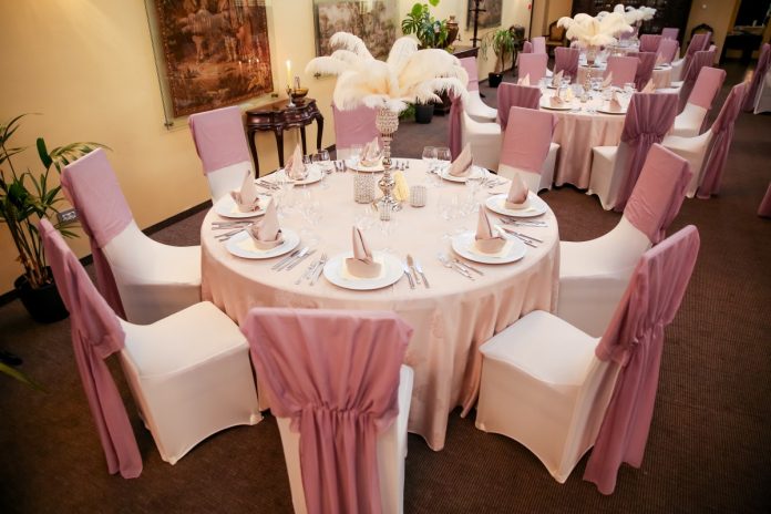 Fiscul a pus ochii pe nunți și botezuri