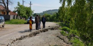 Firma familiei unui deputat PNL lucrează la consolidarea unui drum județean din Gorj
