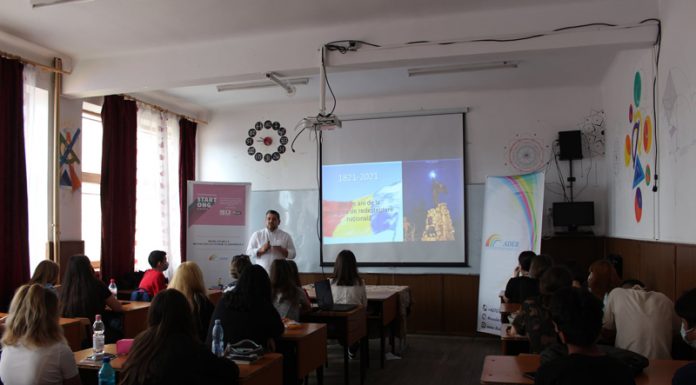Seminar despre revoluția lui Tudor Vladimirescu pentru elevii Liceului de Arte Târgu-Jiu