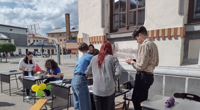 Elevii și-au prezentat ideile de afaceri la Târgul Regional al Firmelor de Exercițiu