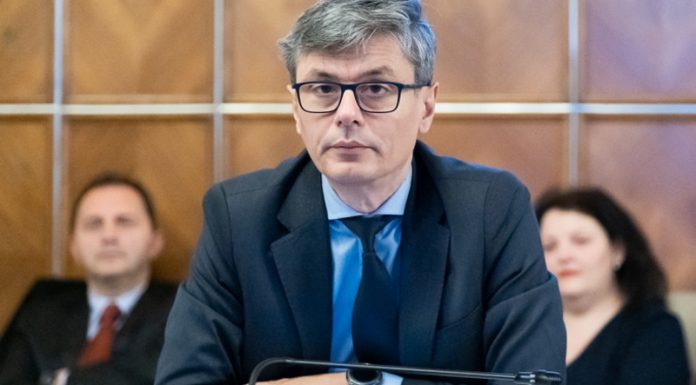 Ministrul Virgil Popescu, acuzat pentru importul de energie